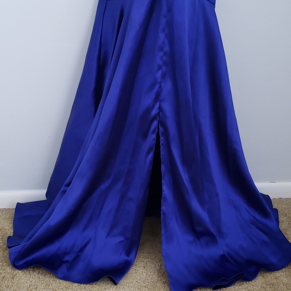 Dress - Picture 3 of 5